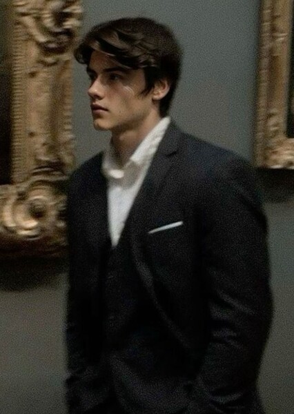 Louis Partridge