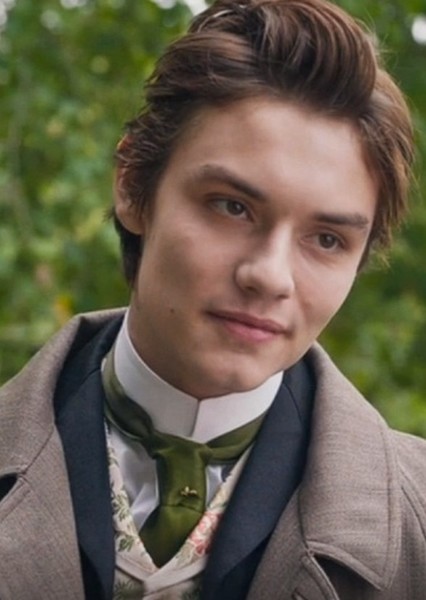 Louis Partridge photo