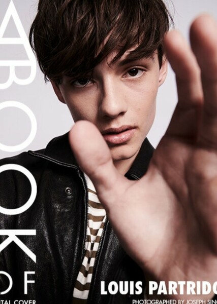 Louis Partridge photo