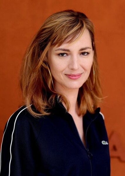 Louise Bourgoin photo