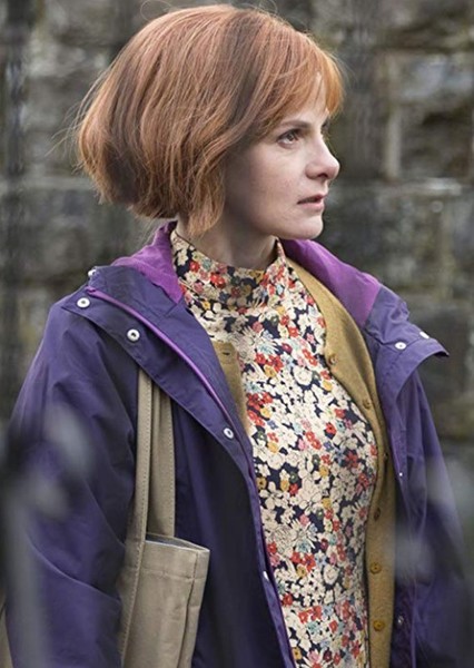 Louise Brealey photo