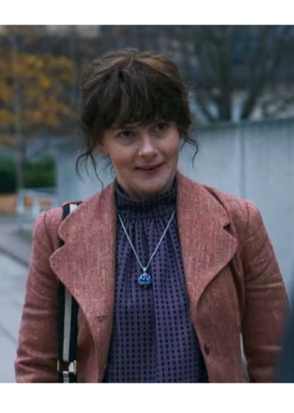 Louise Brealey photo