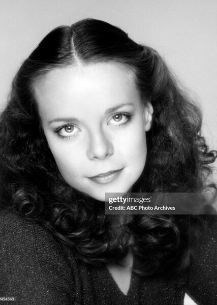 Louise Hoven photo