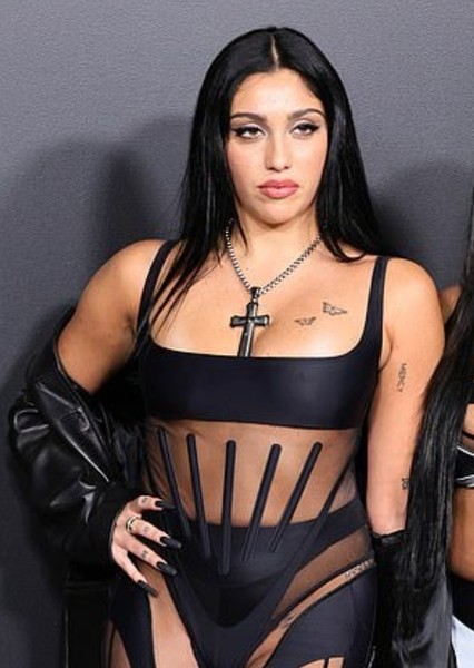 Lourdes Leon photo