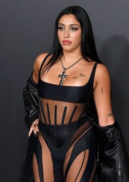 Lourdes Leon photo