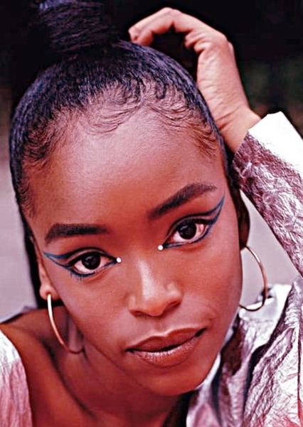 Lovie Simone photo