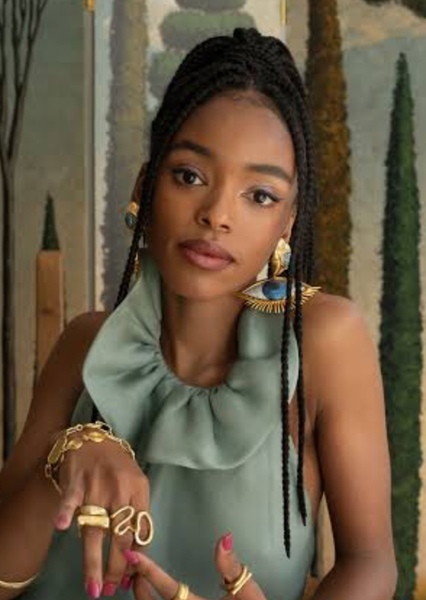 Lovie Simone photo