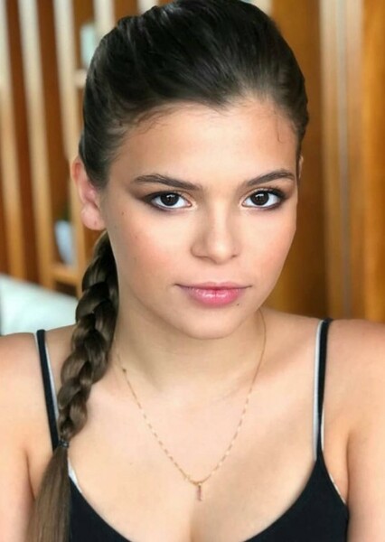 Luana Marquezine