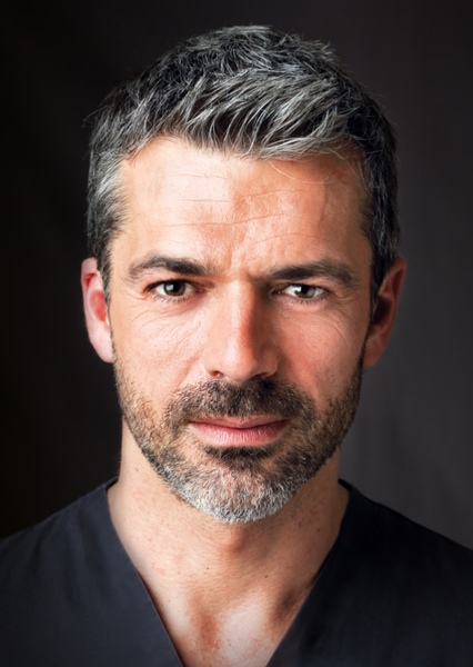Luca Argentero photo