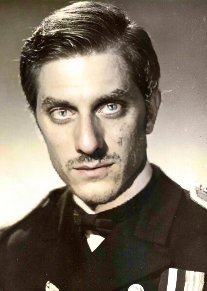 Luca Marinelli photo