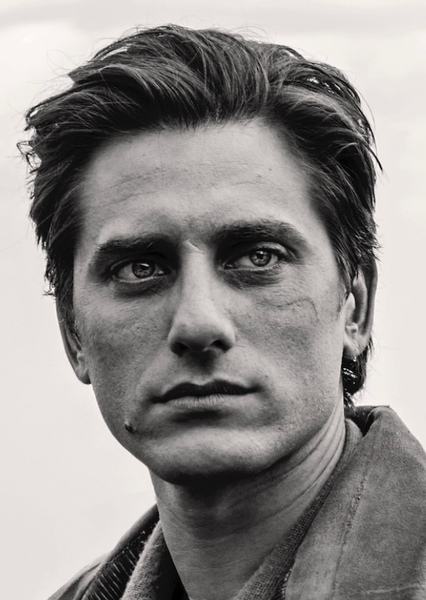 Luca Marinelli photo