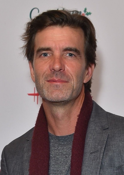 Lucas Bryant photo