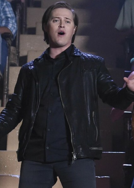 Lucas Grabeel photo
