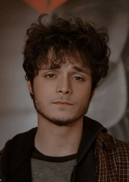 Lucas Jade Zumann photo