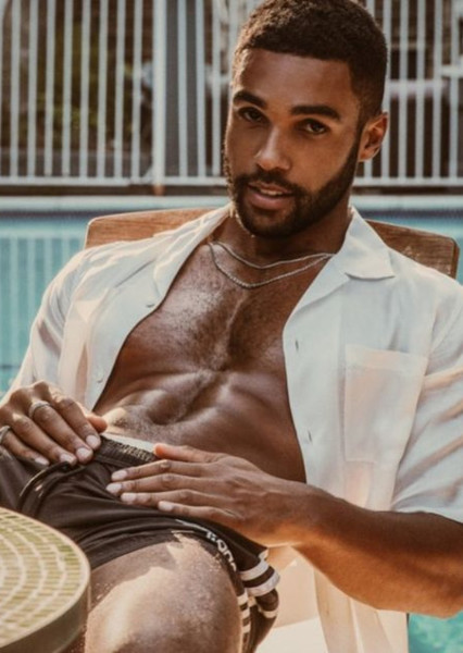 Lucien Laviscount photo