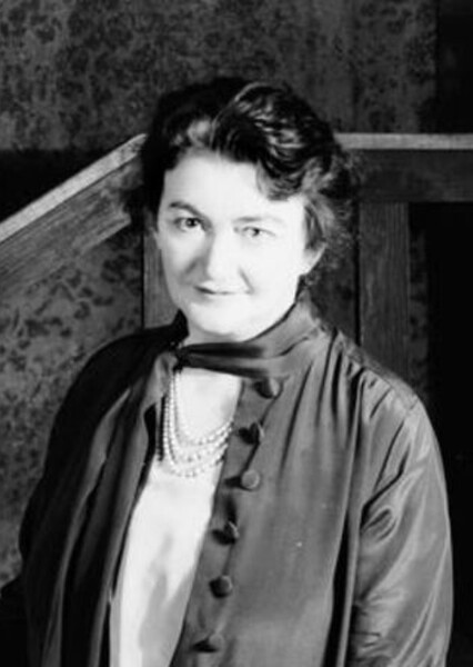 Lucille La Verne photo