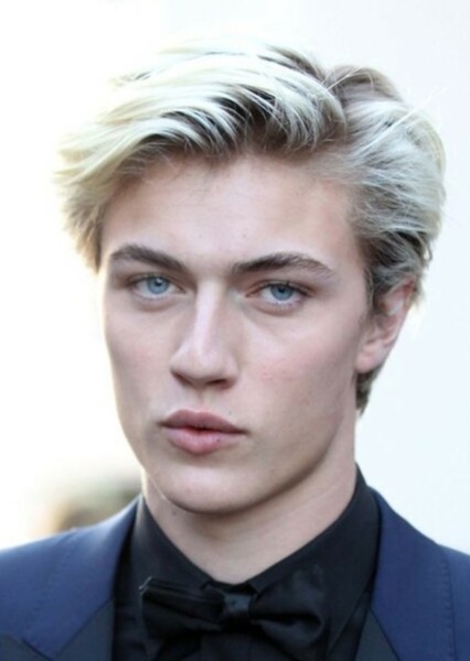 Lucky Blue Smith photo