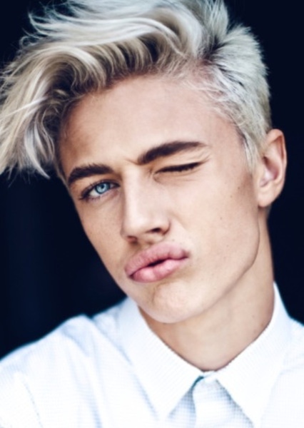 Lucky Blue Smith photo