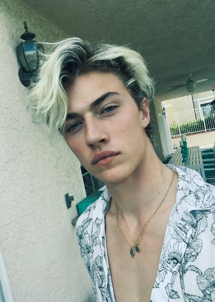 Lucky Blue Smith photo