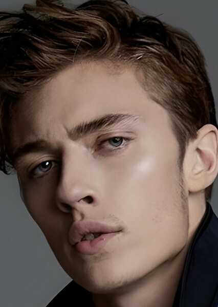 Lucky Blue Smith photo