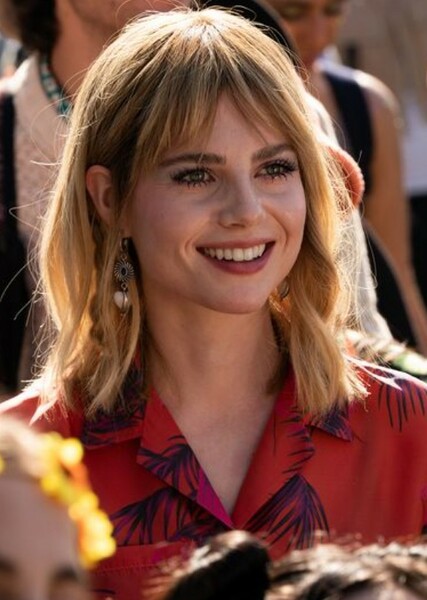 Lucy Boynton photo