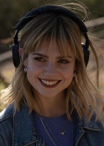 Lucy Boynton photo