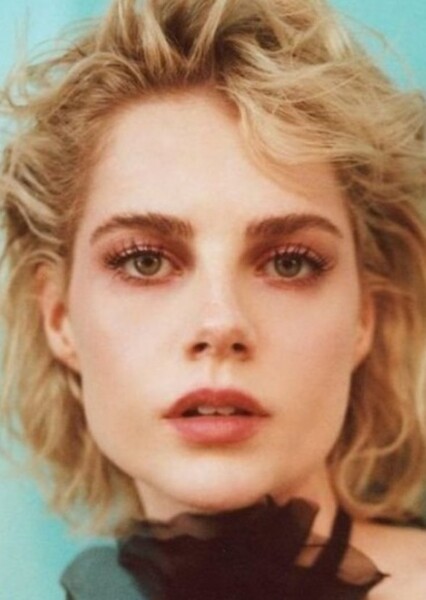 Lucy Boynton photo
