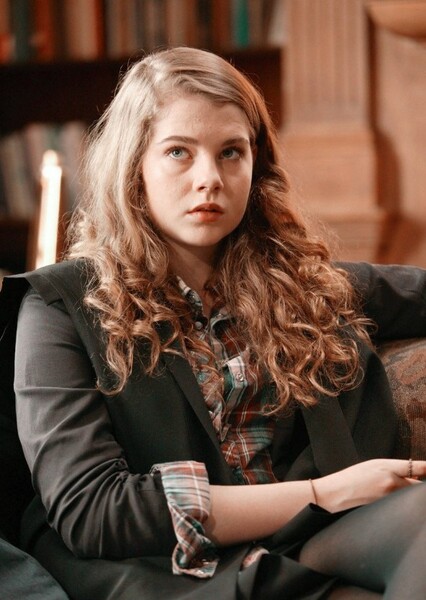 Lucy Boynton photo