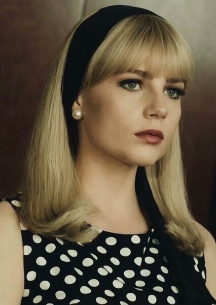 Lucy Boynton photo