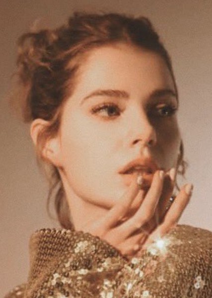 Lucy Boynton photo