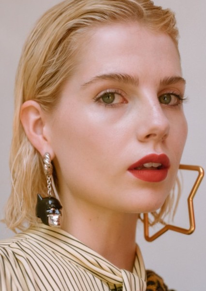Lucy Boynton photo