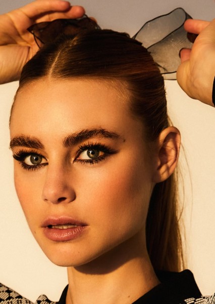 Lucy Fry photo