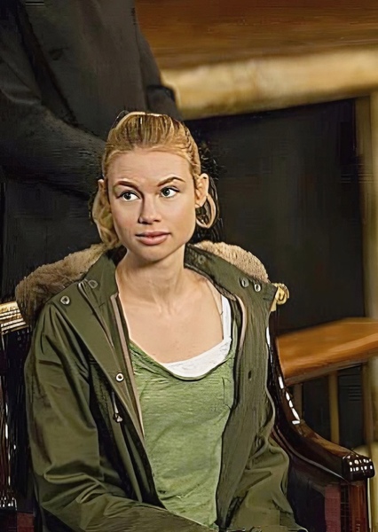 Lucy Fry photo