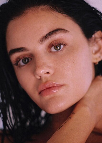 Lucy Hale photo