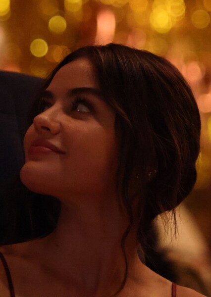 Lucy Hale photo