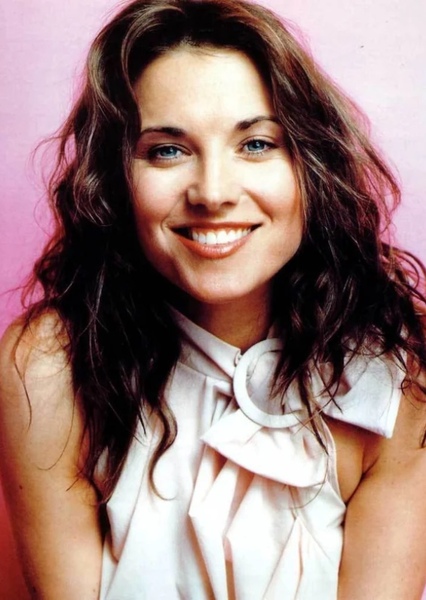 Lucy Lawless photo