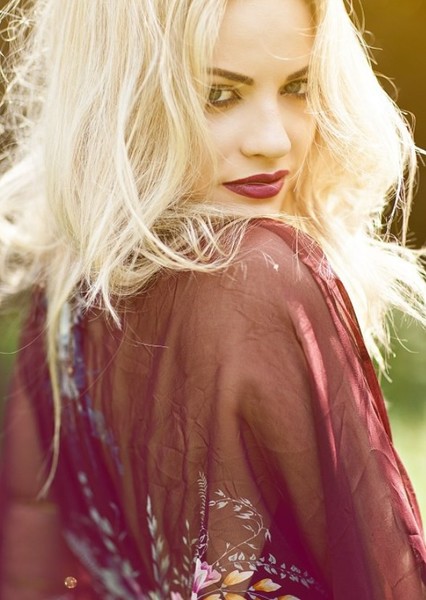 Lucy Martin photo