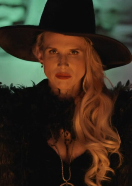 Lucy Punch photo