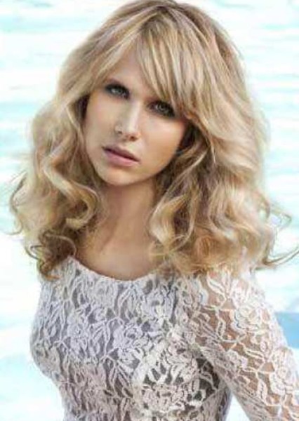 Lucy Punch photo