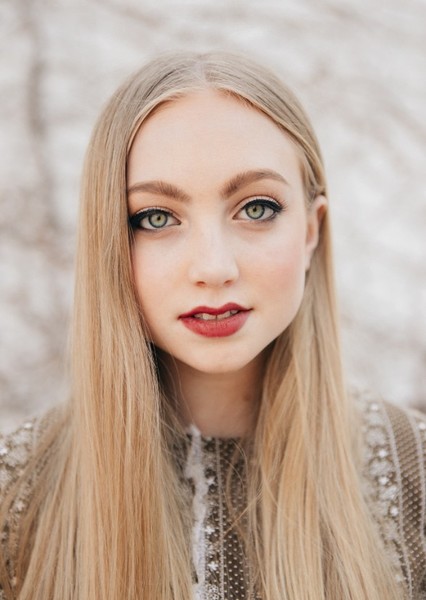Lucy Vallely photo