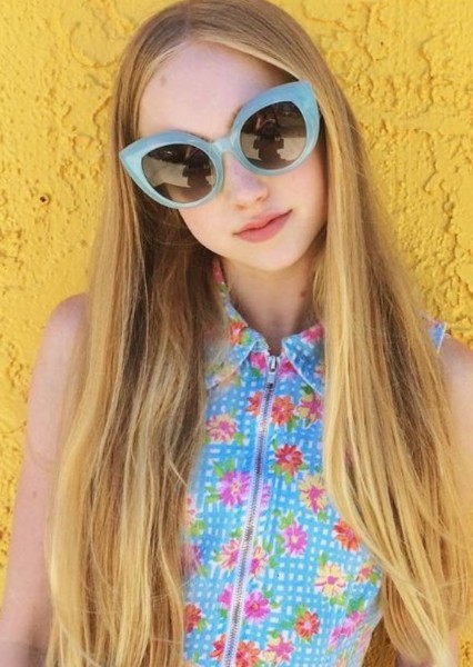 Lucy Vallely photo