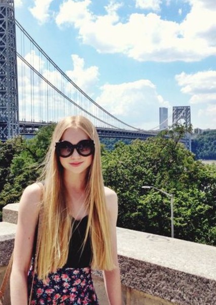 Lucy Vallely photo