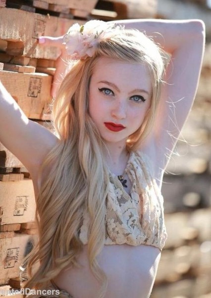 Lucy Vallely photo