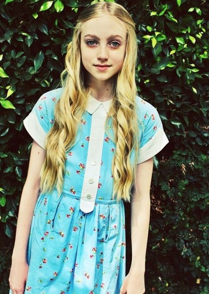 Lucy Vallely photo