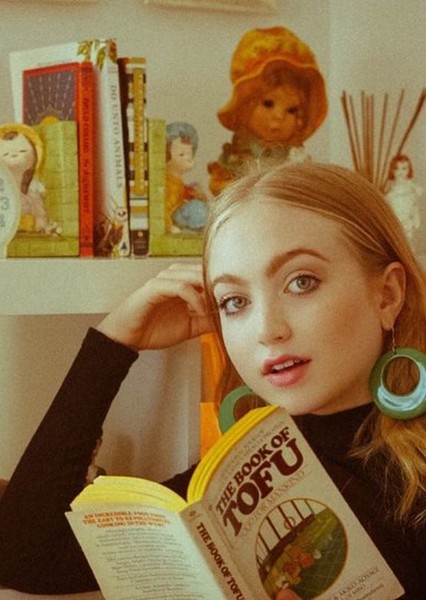 Lucy Vallely photo