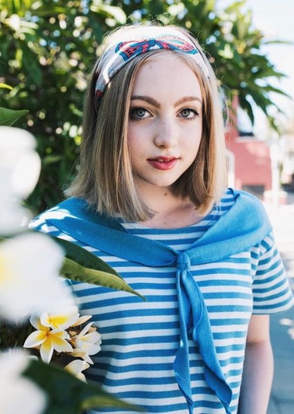 Lucy Vallely photo