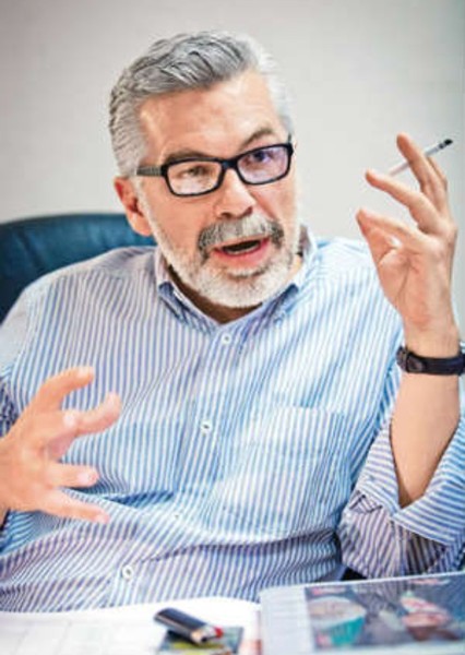 Luis Estrada photo