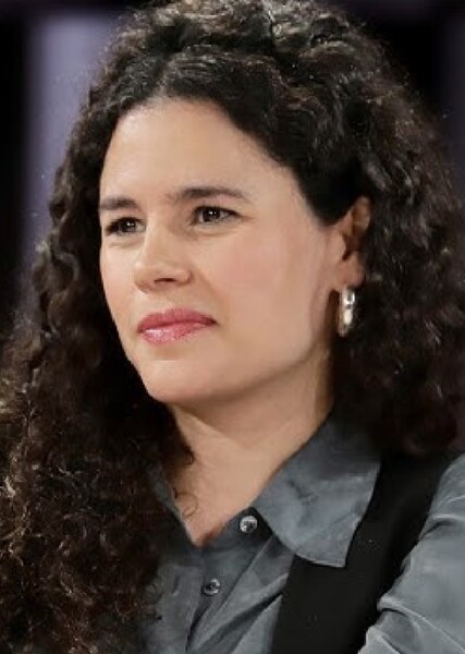 Luisa María Alcalde photo