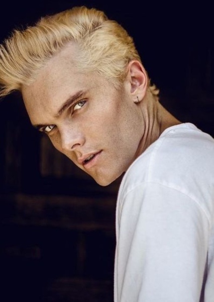 Luke Baines photo