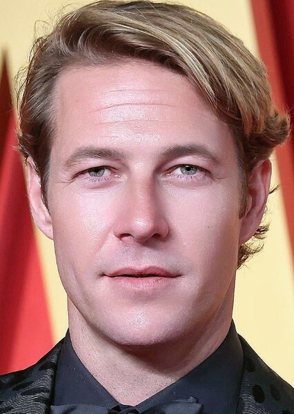 Luke Bracey photo